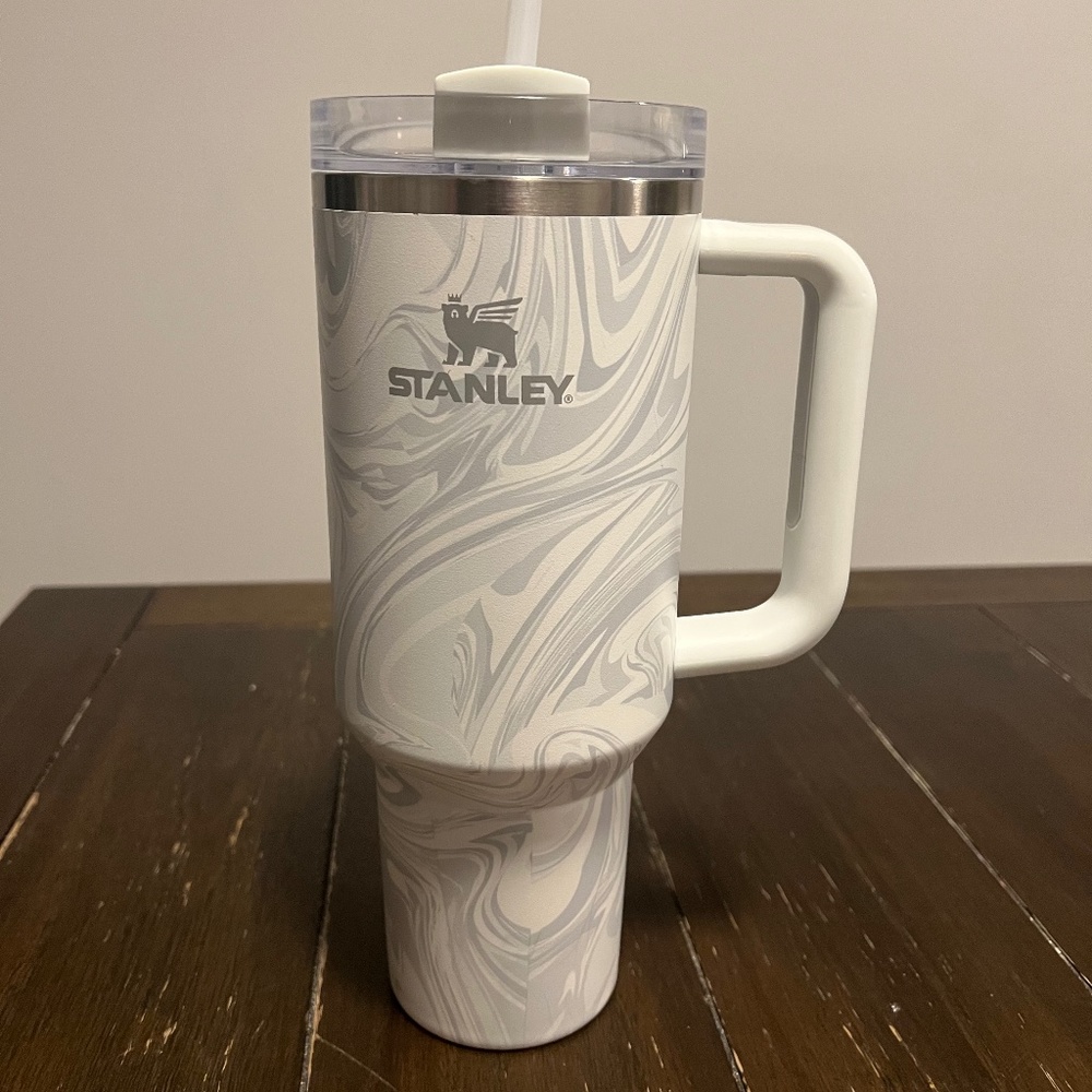 Stanley 40oz Tumbler in Polar Swirl